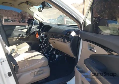 2016 Honda Pilot Touring из США, поврежденный, VIN 5FNYF5H91GB013966